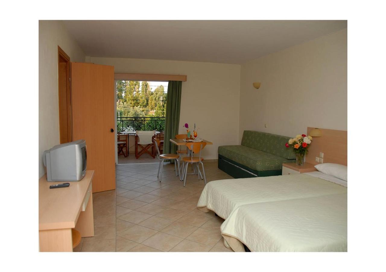 Thinalos Aparthotel Acharavi  Exterior foto